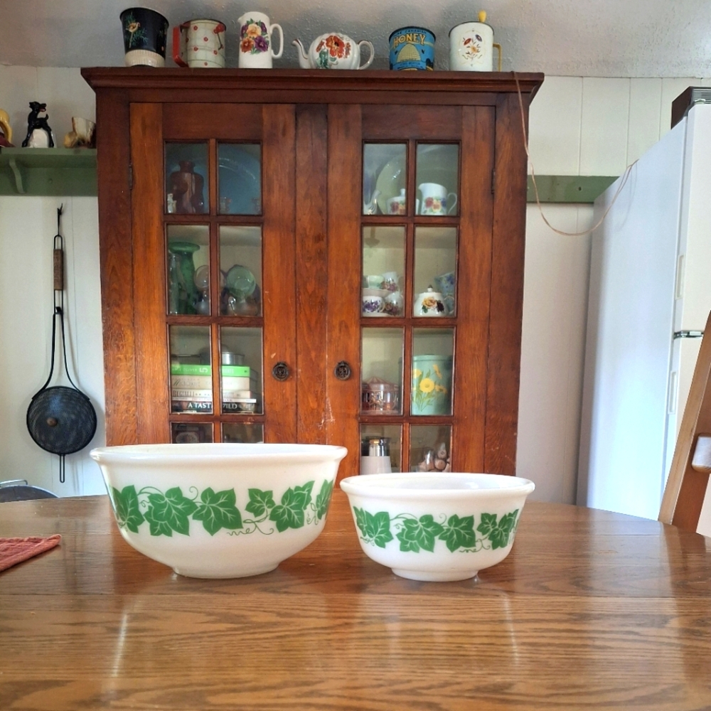 1960s Anchor Hocking Fire-King Green Ivy Bowls - Set of 2